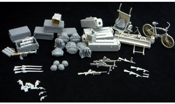 W.W.II British Airborne Weapon & Equipment Set